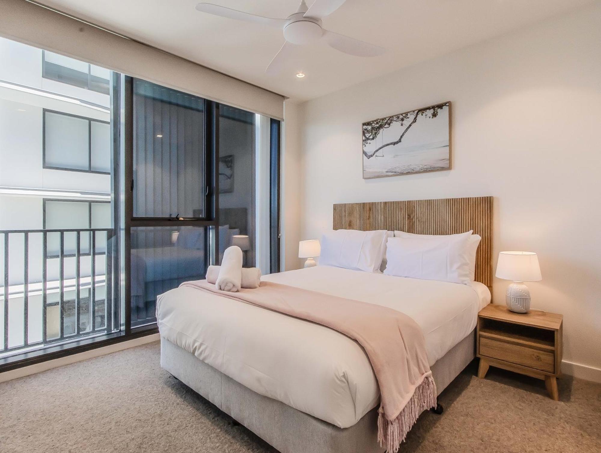 Hemingway Palm Beach - Premium Oceanview Apartments By Burleigh Letting Голд-Кост Экстерьер фото